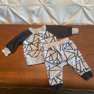 sookibaby sweatsuit, 6 M